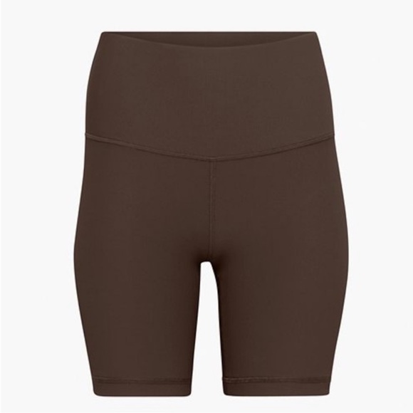 Aritzia Pants - Aritzia TnaBUTTER Atmosphere Hi-Rise 9" Short